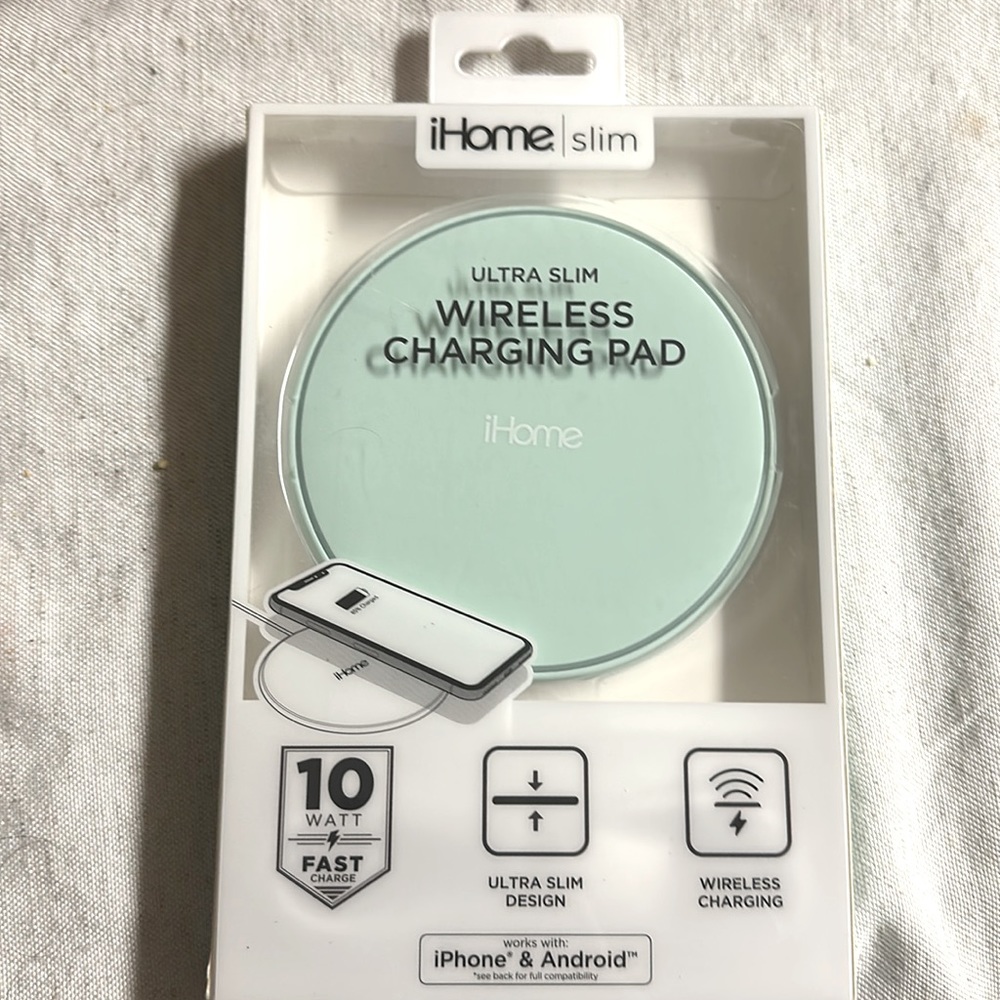 ihome mint green ultra slim design wireless phone charger- NEW IN BOX